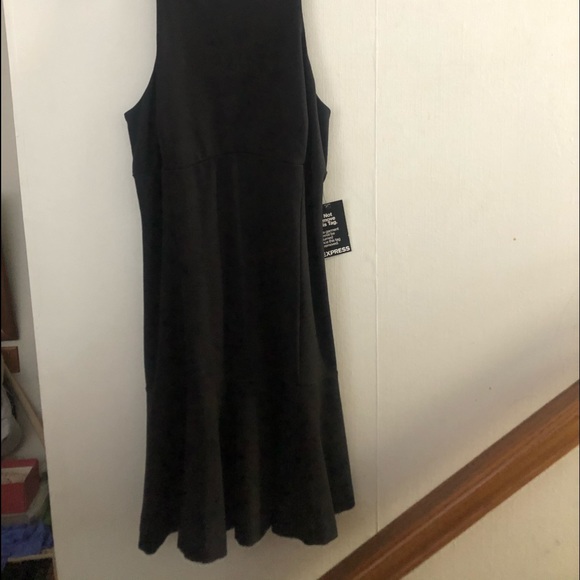 Express dress - Picture 2 of 3